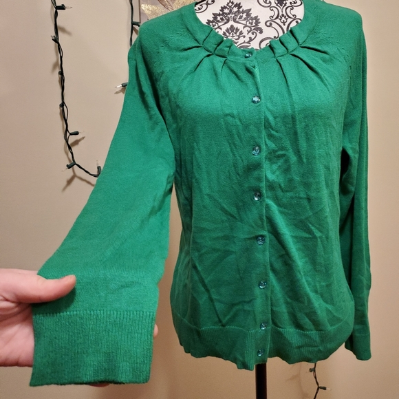 Button down sweater - Picture 6 of 8